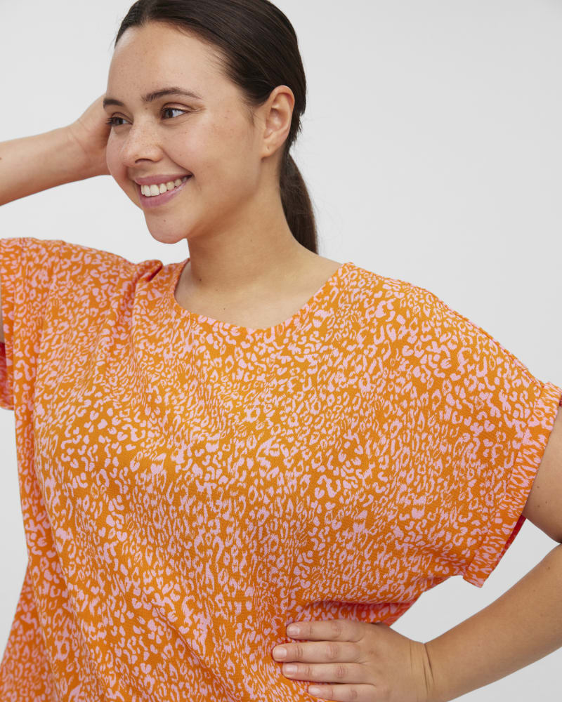 Front of plus size Delilah Dolman-Sleeve Printed Top by VERA MODA | Dia&Co | dia_product_style_image_id:196393